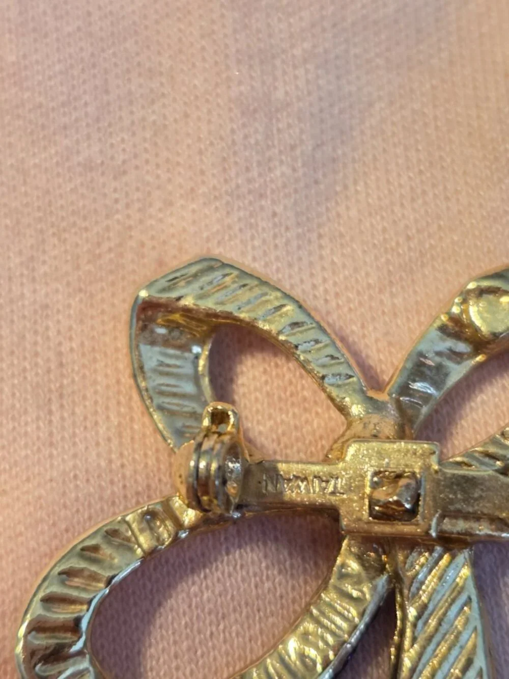 Vintage Gold-Tone Blue Enamel Bow Brooch | Retro Ribbon Lapel Pin with Faux Pear